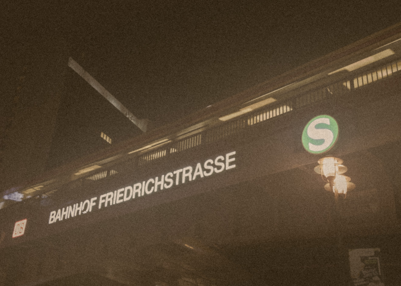 Dworzec Friedrichstraße – Pałac Łez